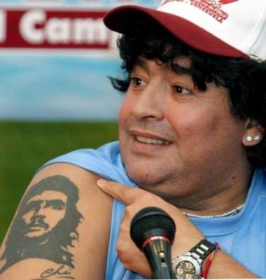 DIegO arMAndO maRAdoNA